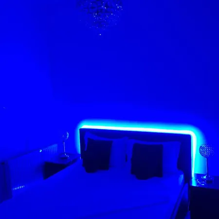 Home Apartment *
